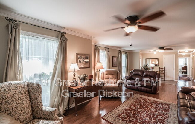 1013 BRITTON AVE