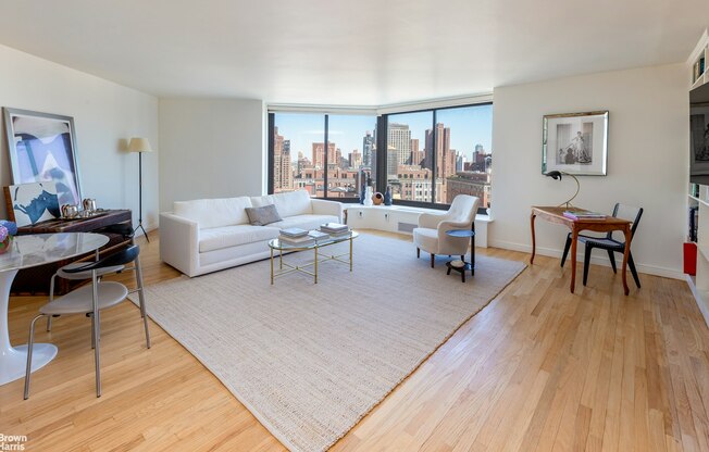 40 E 94 ST