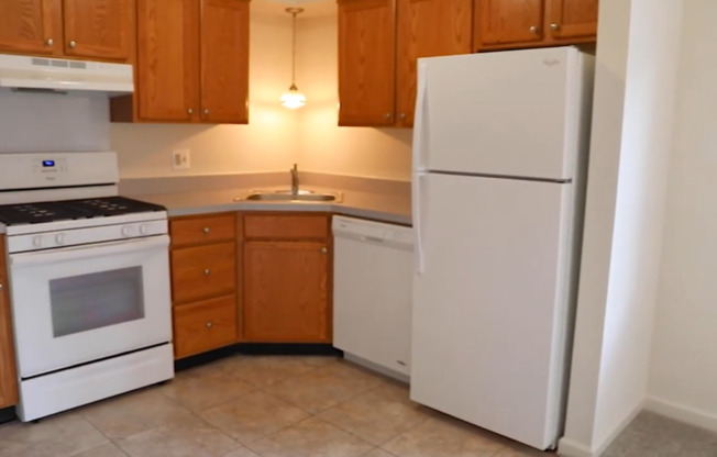 2 beds, 1 bath, 900 sqft, $1,895, Unit 123