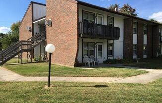 404 Hillcrest Dr