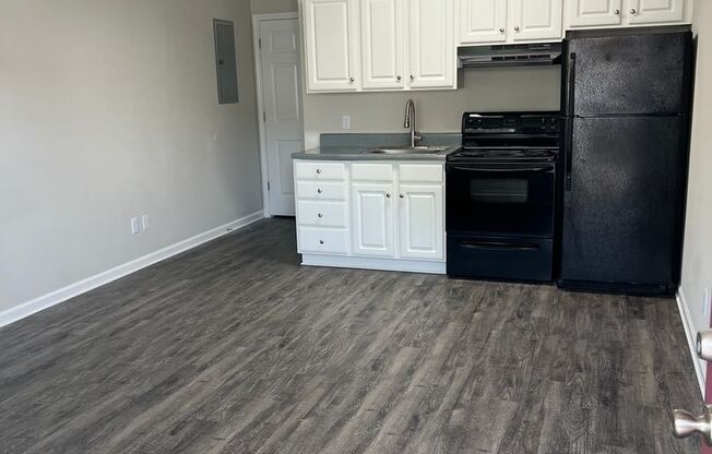 Studio, 1 bath, 350 sqft, $775, Unit 1506