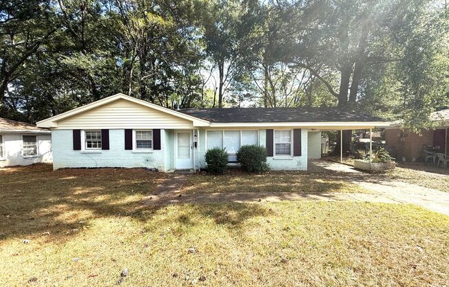 ** 3 bed 1 bath located off Zelda Road ** Call 334-366-9198 to schedule a self showing