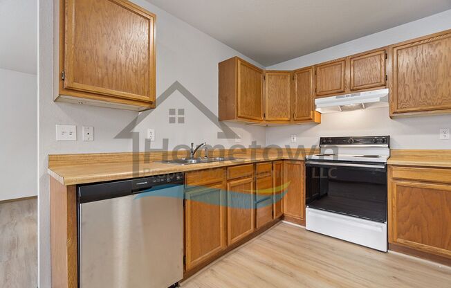 2 beds, 1 bath, $1,200, Unit 2