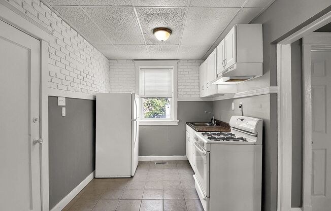 (331) 1118 Ursula Ave.