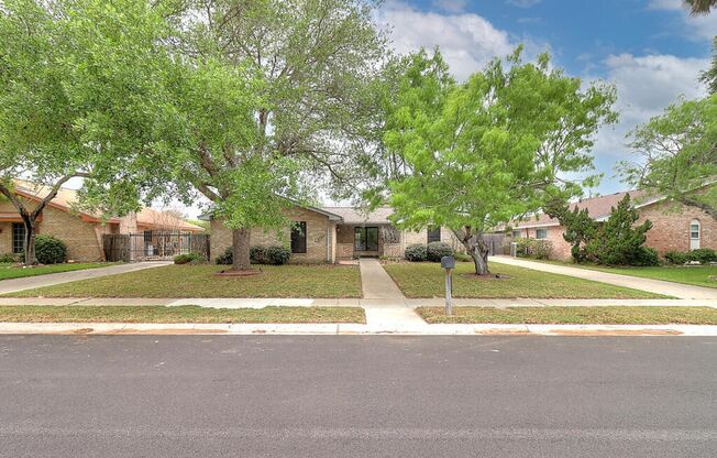 3121 Seafoam - 4/bedroom 2/bathroom - $2,100/monthly