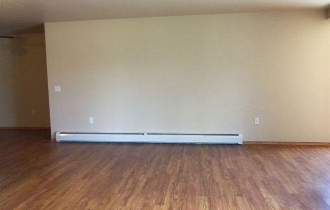 2 beds, 1 bath, 1,200 sqft, $1,329