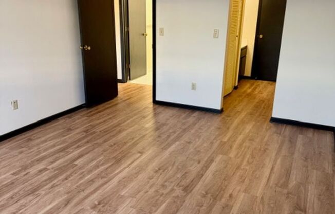 2 beds, 2 baths, 1,050 sqft, $1,250, Unit 7700-104