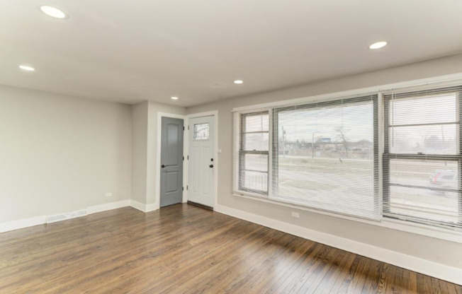 11209 S LAFLIN