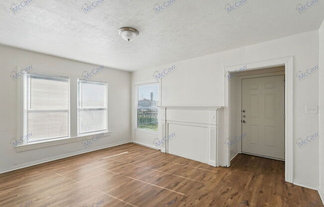 316 W AVE