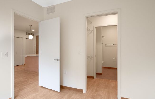 2 beds, 2 baths, 816 sqft, $1,360, Unit A320
