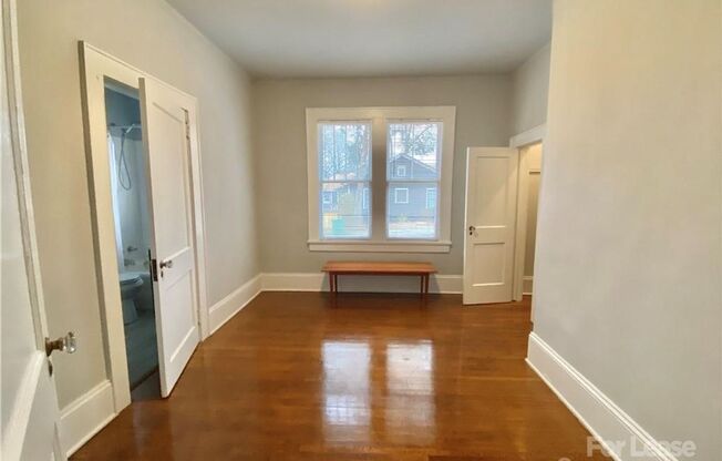 2 beds, 1 bath, $1,795