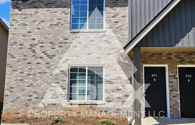 MOVE-IN SPECIAL, $1 RENT!!  AVALON TOWNHOMES – BRAND NEW 3 Bd/2.5 Ba Townhome off Topside Road with convenient access to Maryville or Knoxville!