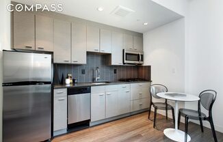 Studio, 1 bath, $3,200, Unit 4E