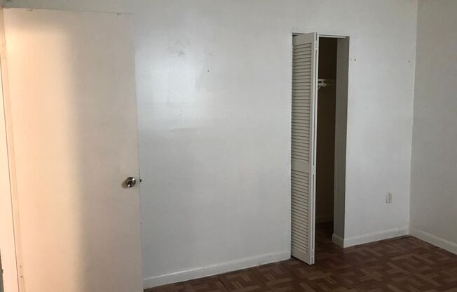 Ground Floor 2 Bedroom Just steps to Wynwood