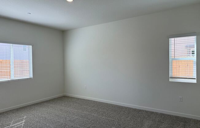 Beautiful 4 bed 2 bath located in West Roseville!