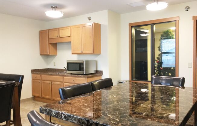 Beaver Ridge Apartments - Walking distance to Minot State University Campus!