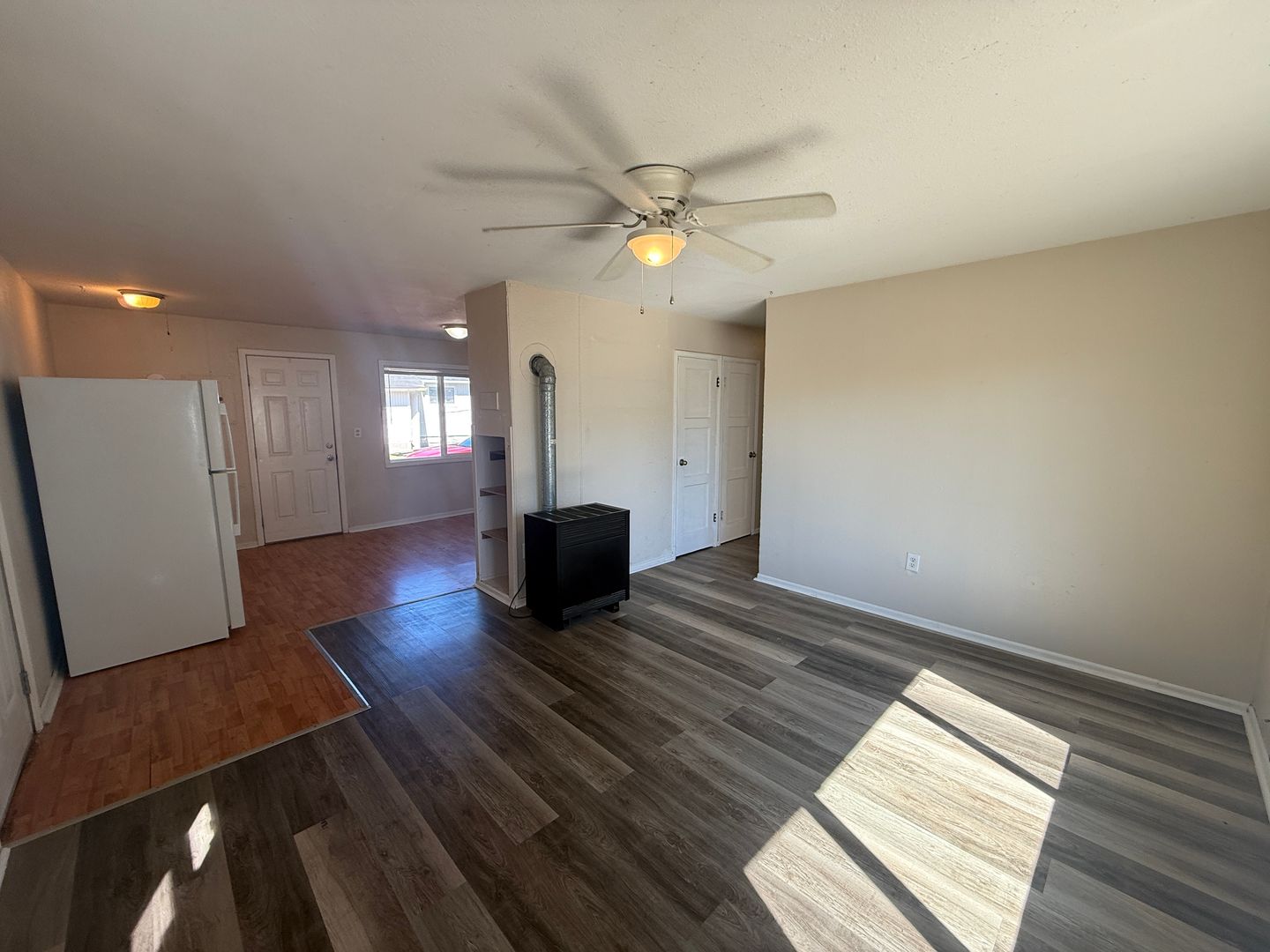 3 bedroom, 1 bathroom Bremerton Duplex