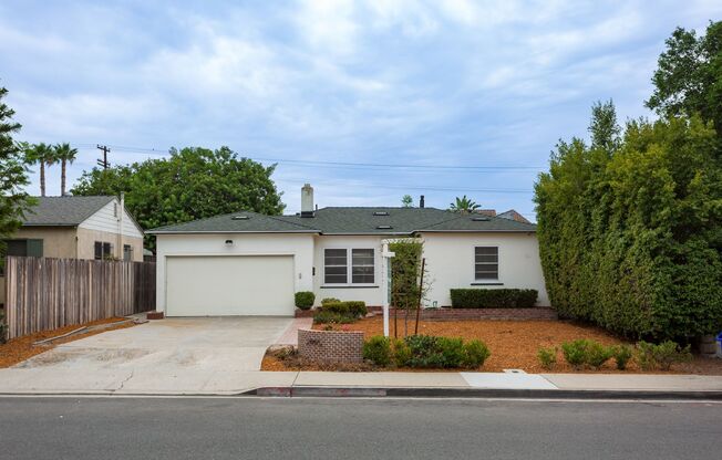 Charming Vintage Home in College East