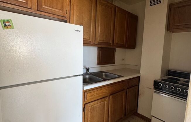 1 bed, 1 bath, 700 sqft, $1,875, Unit 418-1410