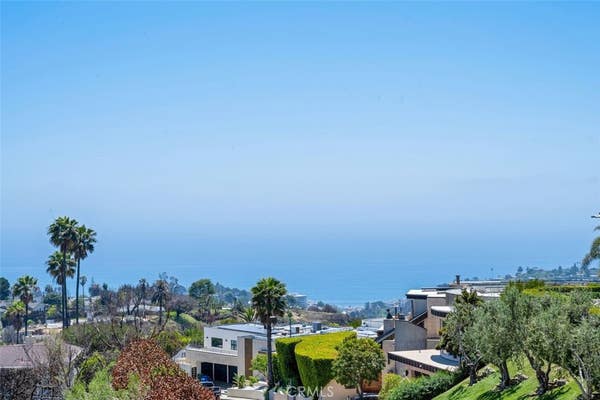 1032 ENCHANTED WAY