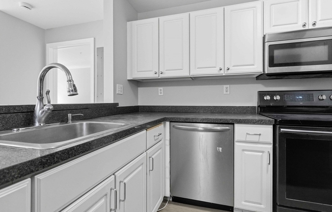 2 beds, 2 baths, 1,629 sqft, $3,000, Unit 116