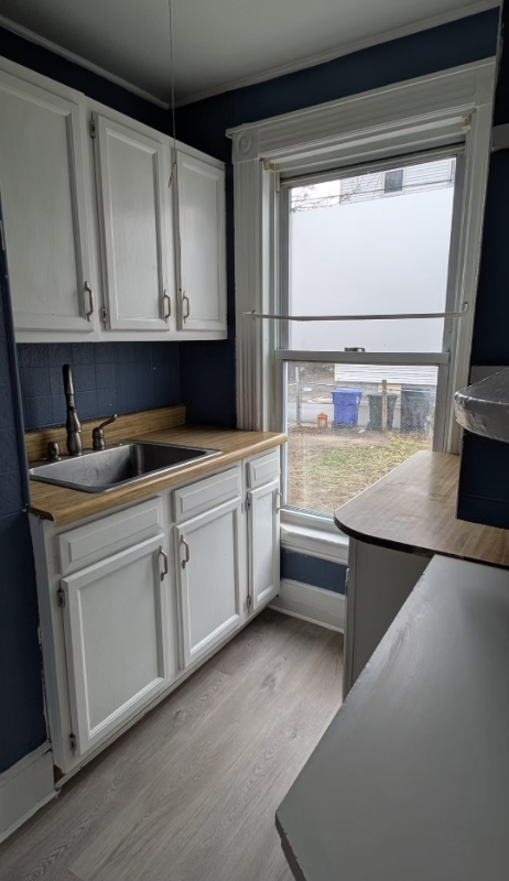 226 MAIN ST