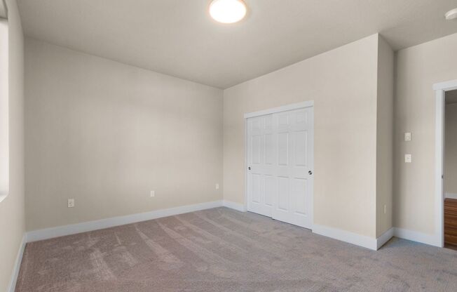 3 beds, 2 baths, 1,511 sqft, $1,995, Unit J-404