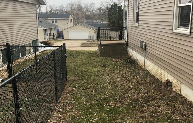 1528-1530 Seminole Ave NW Cedar Rapids, IA 52405