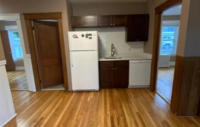 3 beds, 1 bath, 1,200 sqft, $1,950, Unit 1