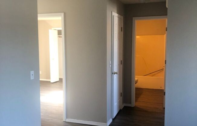 2 beds, 1 bath, 1,000 sqft, $1,325, Unit 1423 E. Dakota Ave Unit A