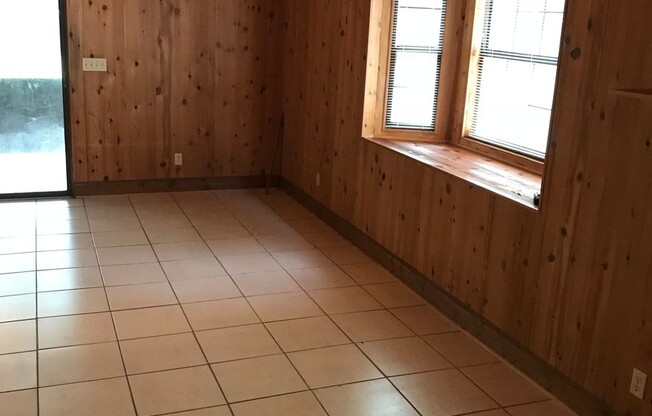 4x2 large home for rent!