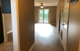 2 beds, 1 bath, $1,450, Unit Unit 503