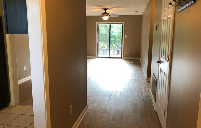 2 beds, 1 bath, $1,600, Unit Unit 503