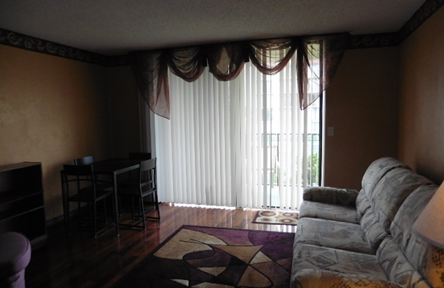 Amazing 1 Bed 1 Bath Furnished A1A Condo in Daytona Beach! Community Pool!!!