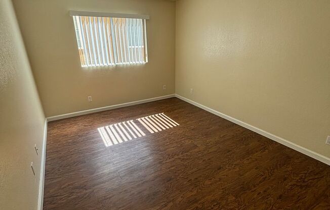 2 beds, 2 baths, 850 sqft, $2,400, Unit 2583-03