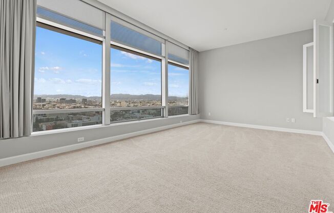 2 beds, 3 baths, 1,870 sqft, $8,250, Unit 28B