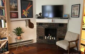 281 NEWBURY