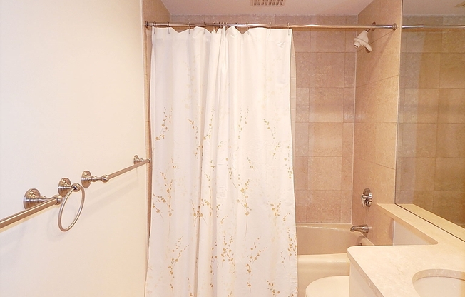 1 bed, 1 bath, 863 sqft, $3,500, Unit 203