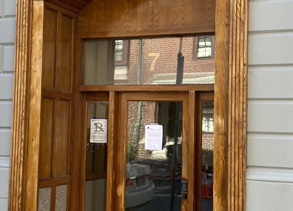7 Aberdeen St.