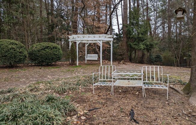 4 beds, 2.5 baths, $3,400