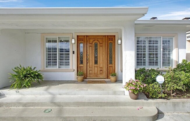 809 GRIDLEY ST