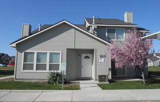 16699 Pinehurst Townhomes