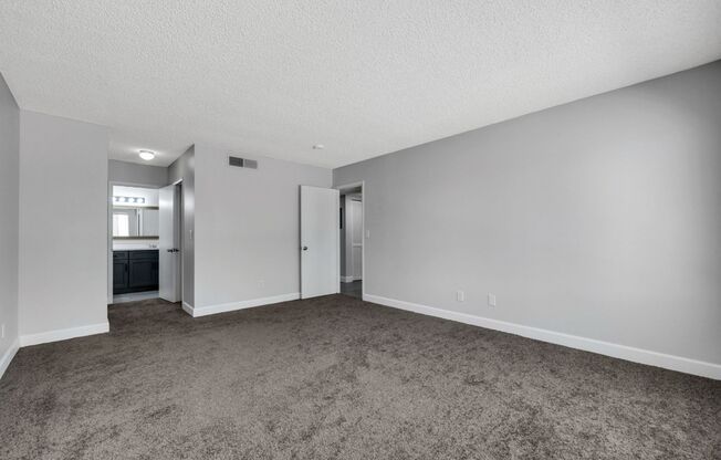 2 beds, 2 baths, $1,600, Unit # 213