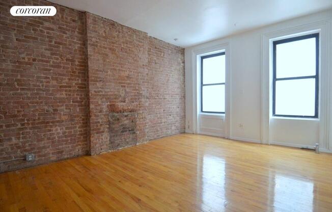 650 10 AVE