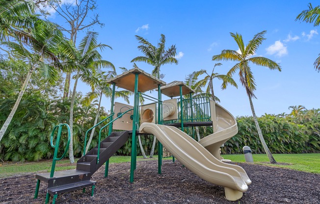 Wellington , FL apartment homes | Palm Court at Wellington Apartments | Apartments for rent in Wellington, FL
