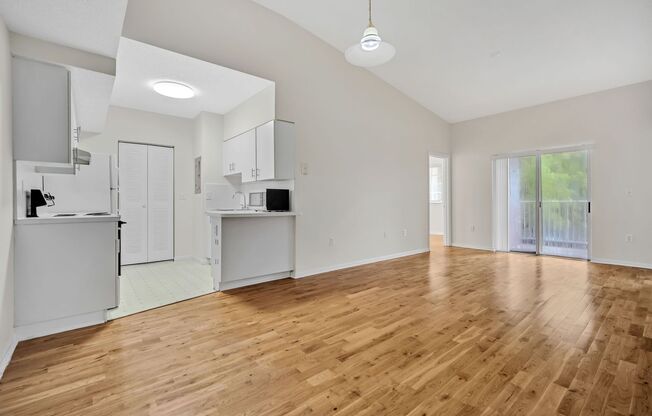 Your Dream Davie Home Awaits – 2 Bed/2 Bath!