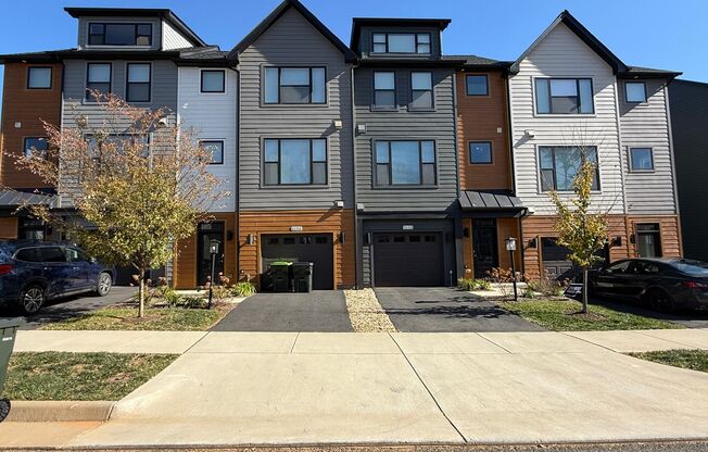 3153 Horizon Road - Southwood Garage Style Townhome!