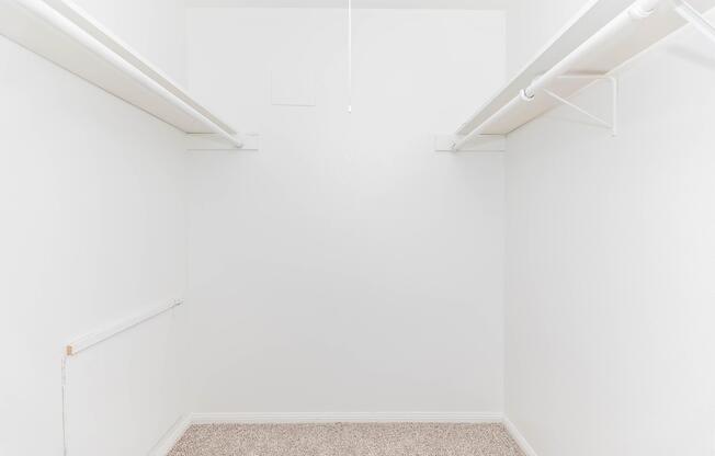 2 beds, 2 baths, 975 sqft, $1,299