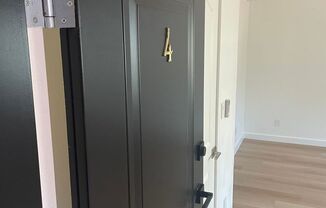 Studio, 1 bath, 312 sqft, $2,195, Unit 04