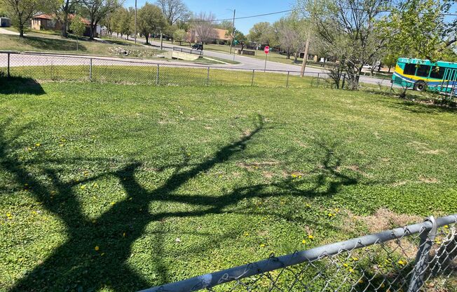 2 beds, 1 bath, 1,855 sqft, $825, Unit Lease only